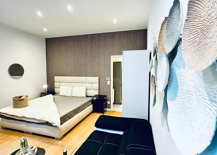Apartman Comfy 1-bedroom Apartment, 12 Minutes From Area Bécs
